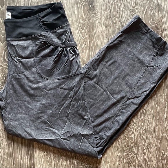 SALE🎈NWOT PRANA GRAY PULL ON PANTS WITH POCKETS AND BLACK WAIST BAND! - Picture 2 of 10